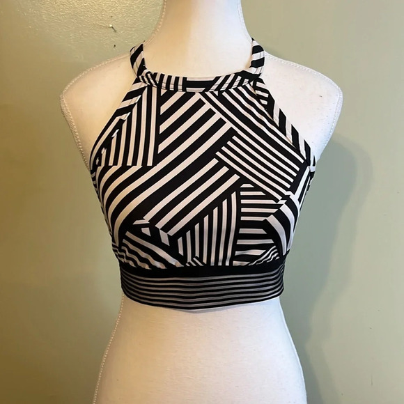Victoria Sport Black & White Striped Sports Bra Pullover - Picture 1 of 14